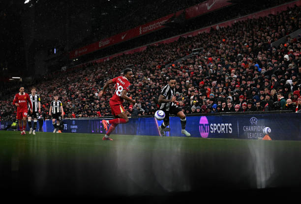 定輸出型射 定輸出型射